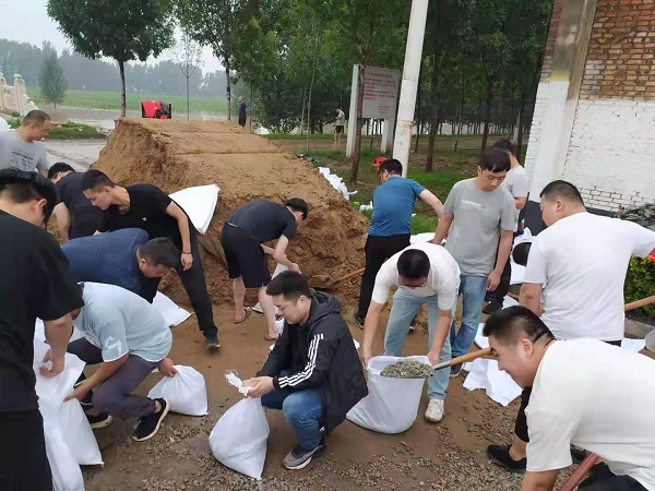 水灾无情人有情